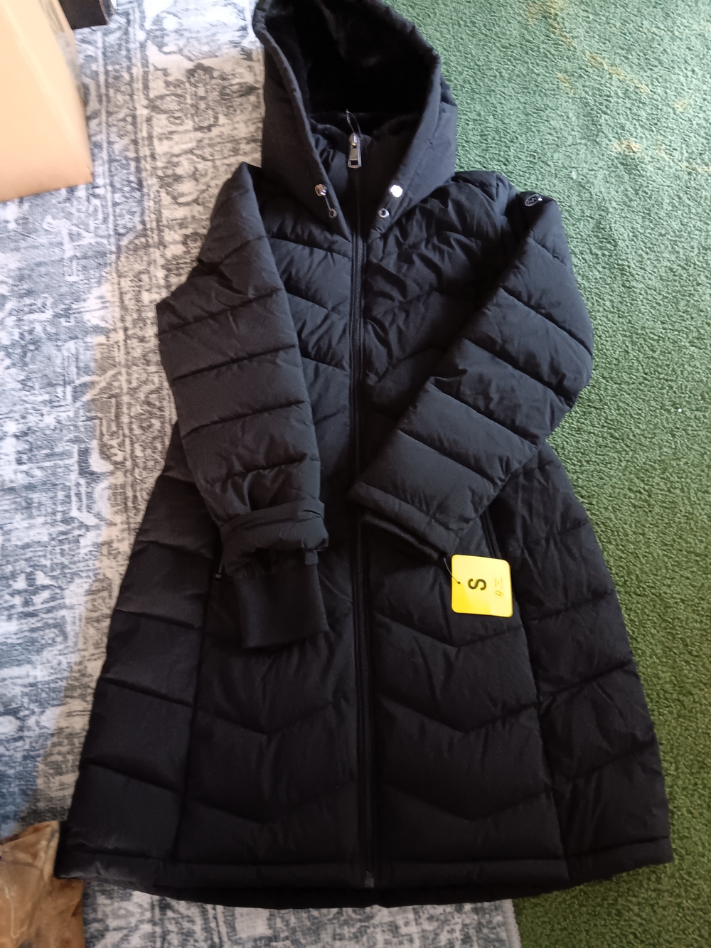 Andrew Marc Womens Puffer Stretch Coat Size Small.